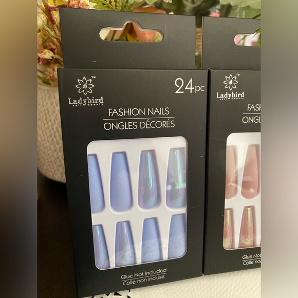 ππ
π» LADYBIRD FASHION PRESS ON NAILS. BRAND NEW FACTORY SEALED. 2 PACKS OF 24! - Picture 4 of 4